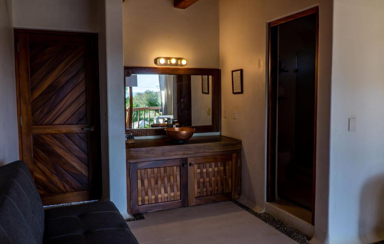 Hotel Bajito Bay ตรอนโกเนส ภายนอก รูปภาพ