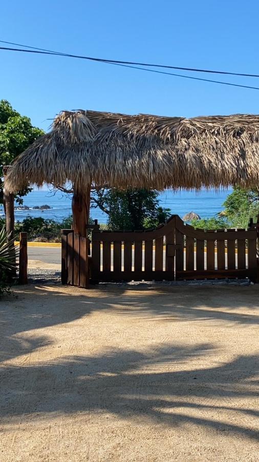 Hotel Bajito Bay ตรอนโกเนส ภายนอก รูปภาพ